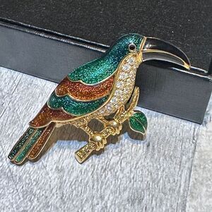 Vintage Toucan Gold Enamel Rhinestone Brooch